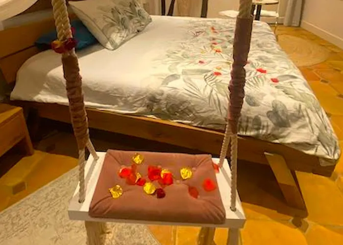 Le Prieure - Suites Romantiques Spa Privatif, Piscine, Jardin, Massages Proche De Toulouse