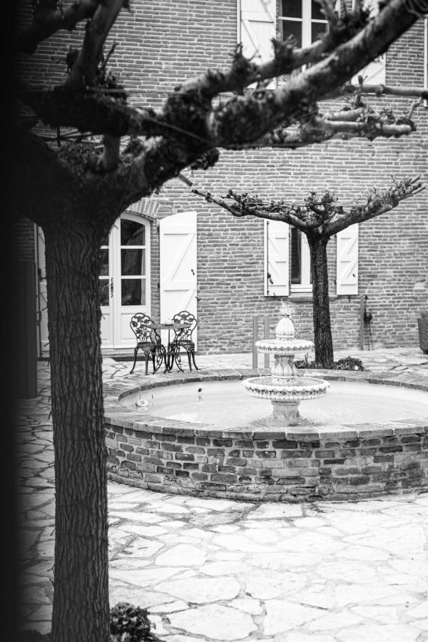 Le Prieure - Romantiques Privatif, Piscine, Jardin, Massages Proche De Toulouse * Verfeil (Haute-Garonne)