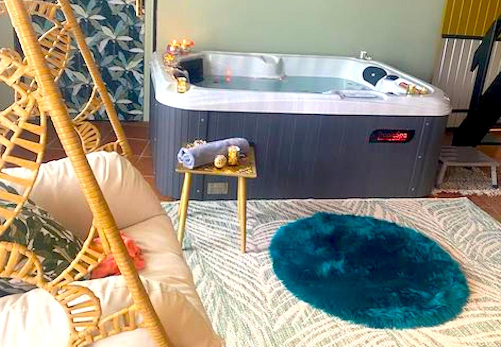Le Prieure - Romantiques Privatif, Piscine, Jardin, Massages Proche De Toulouse *